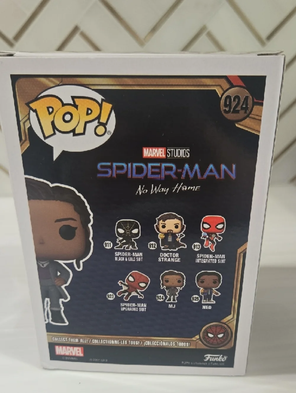 Funko Pop! Spider-Man: No Way Home #924 MJ Figurine - Gray Outfit - Picture 3 of 5